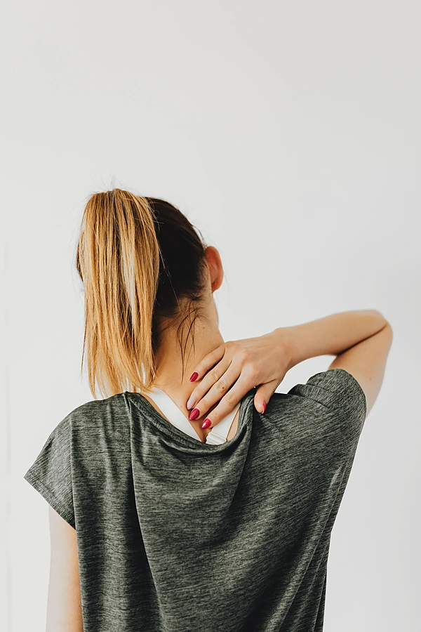 person-holding-neck-from-behind